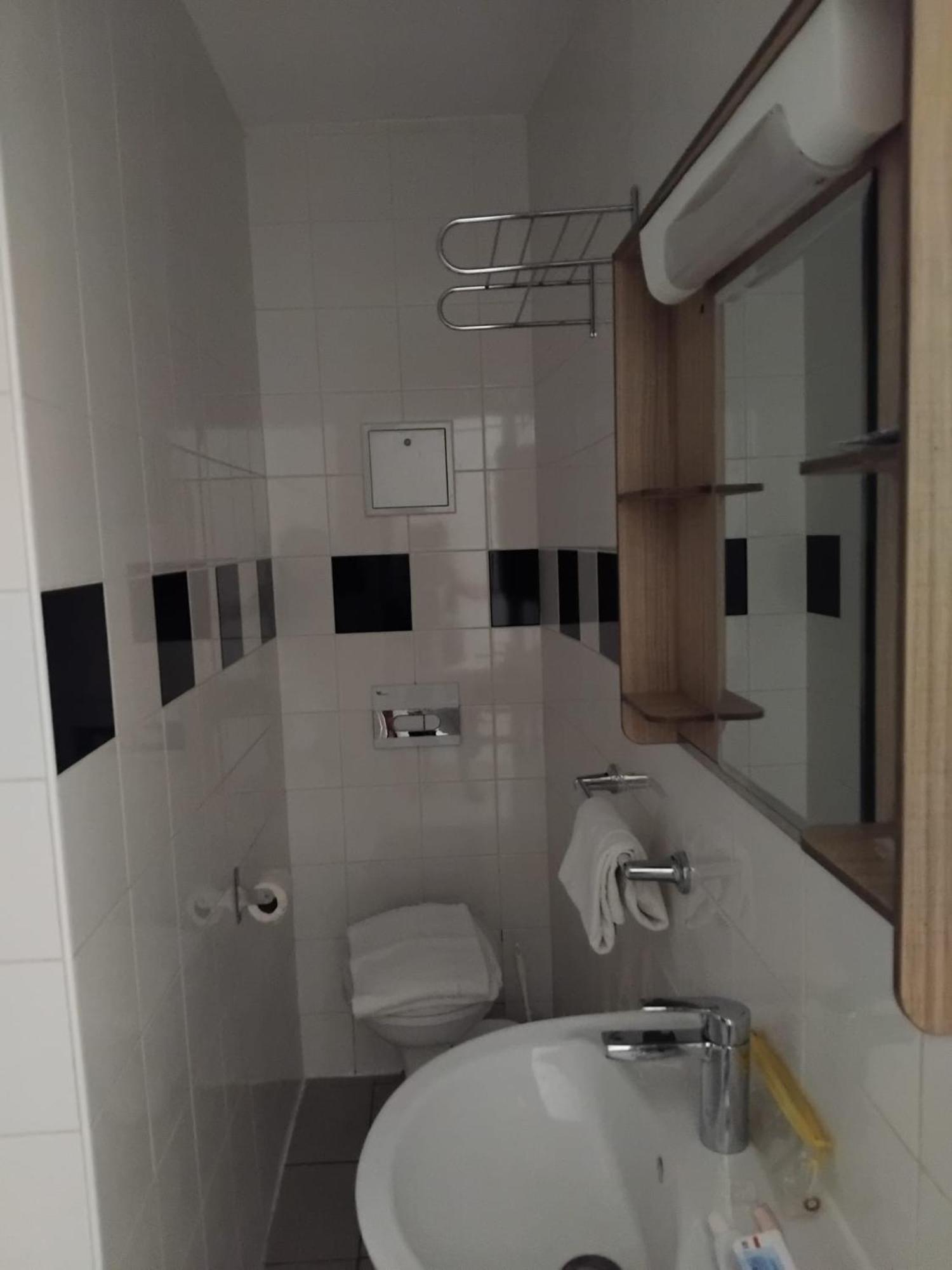 Hotel Victoire, Poitiers Gare Ngoại thất bức ảnh